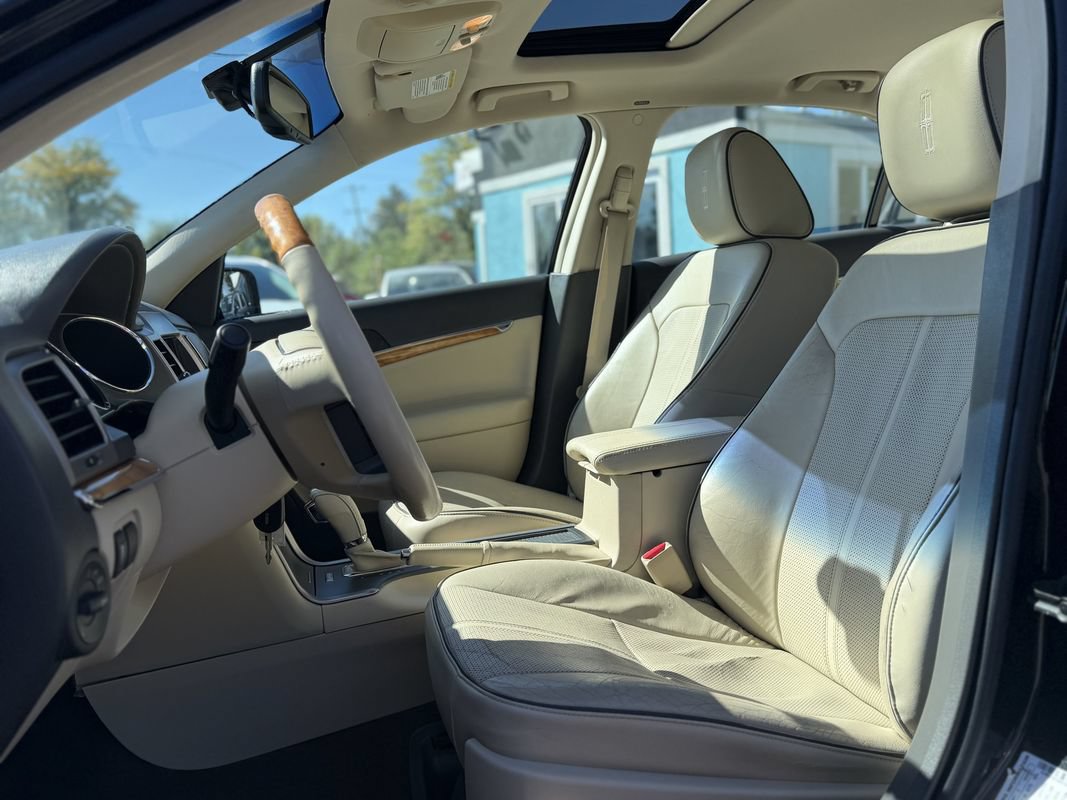 Used 2010 Lincoln MKZ AWD image 16