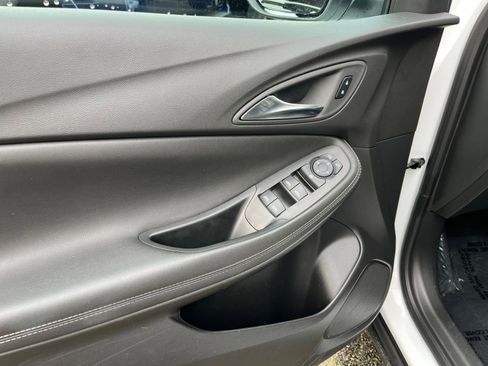 Used 2025 Buick Encore GX Preferred image 20