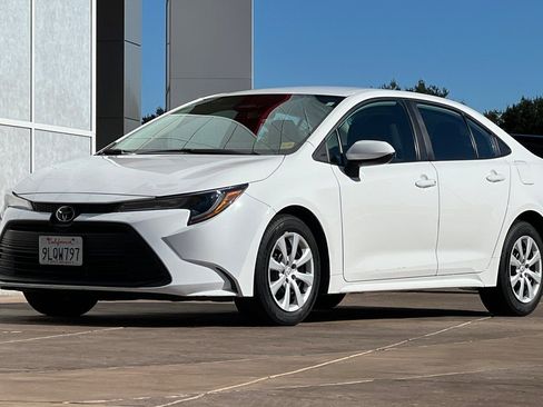 Certified 2024 Toyota Corolla LE image 10