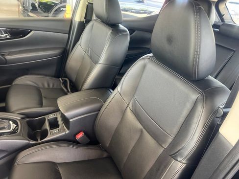 Certified 2022 Nissan Rogue Sport SL w/ Premium Package AWD/4WD image 5