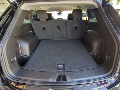 Used 2025 Chevrolet Blazer LT FWD image 24