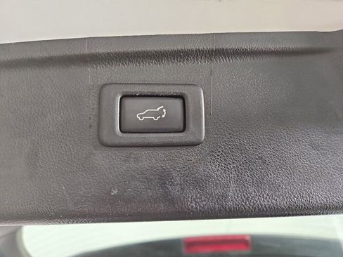 Used 2017 Subaru Outback 3.6R Touring w/ Popular Package #5A image 34