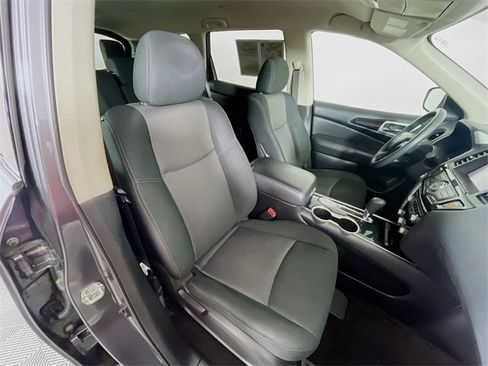 Used 2020 Nissan Pathfinder S image 28