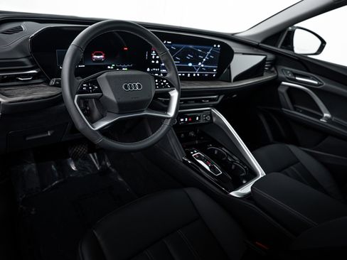 Used 2025 Audi Q5 Premium w/ Convenience Package AWD/4WD image 9