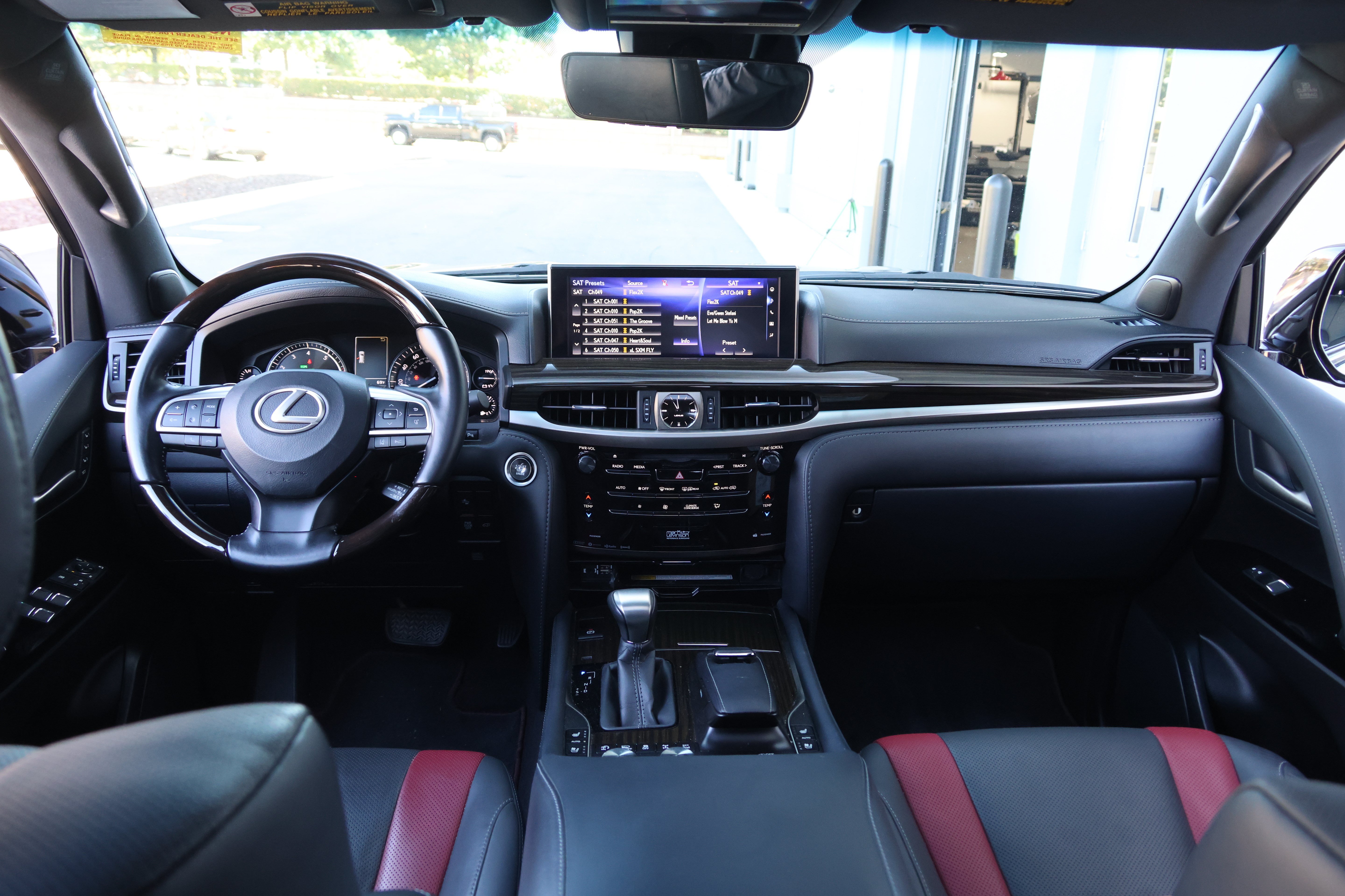 Used 2021 Lexus LX 570 4WD w/ Inspiration Series #2 image 31