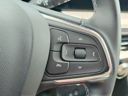 Certified 2025 Buick Encore GX Preferred AWD/4WD image 21