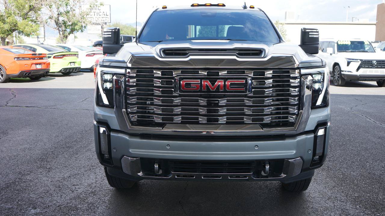 Used 2025 GMC Sierra 3500 Denali w/ Denali Reserve Package AWD/4WD image 8
