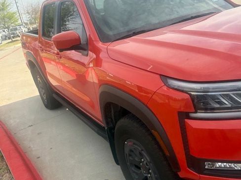 Used 2025 Nissan Frontier PRO-4X w/ Pro Premium Package image 9