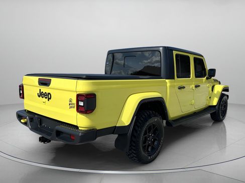 Used 2024 Jeep Gladiator Sport AWD/4WD image 3