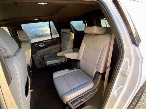 Used 2022 Chevrolet Tahoe Z71 image 19