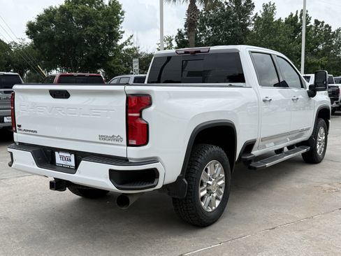 Used 2024 Chevrolet Silverado 3500 High Country w/ Technology Package AWD/4WD image 5