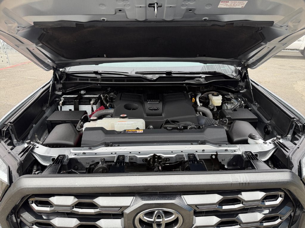 Used 2024 Toyota Tundra Platinum AWD/4WD image 29