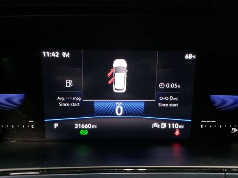 Used 2023 Volkswagen Taos SE w/ Panoramic Sunroof Package AWD/4WD image 18