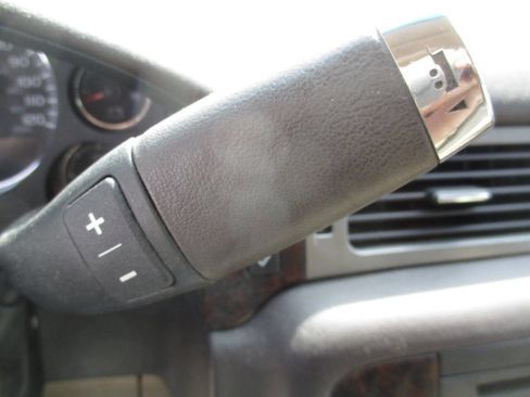 Used 2012 GMC Yukon Denali image 27