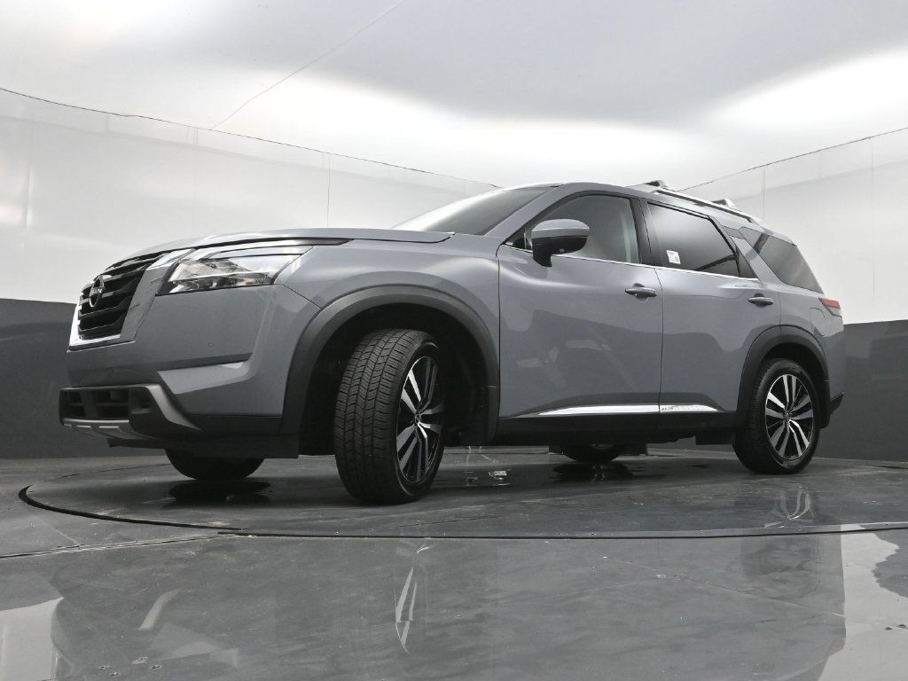 Used 2023 Nissan Pathfinder Platinum AWD/4WD image 31