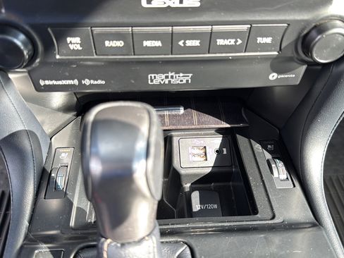 Certified 2023 Lexus GX 460 Premium w/ Premium Plus Package AWD/4WD image 30