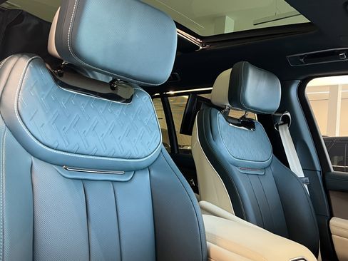 New 2025 Land Rover Range Rover SV AWD/4WD image 12