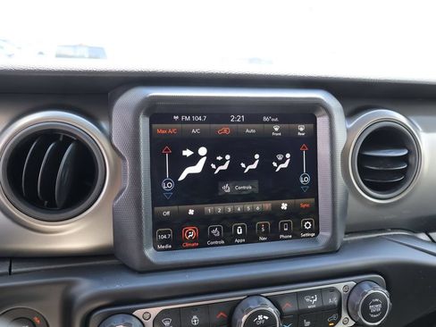 Used 2023 Jeep Wrangler Unlimited Sport AWD/4WD image 34