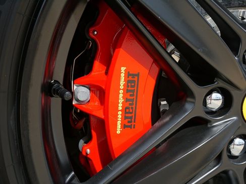 Used 2016 Ferrari F12 Berlinetta image 33