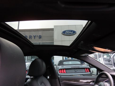 Used 2017 BMW 530i xDrive image 33