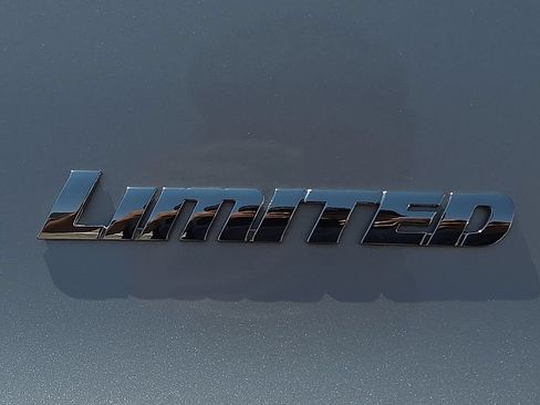 Used 2024 Toyota 4Runner Limited AWD/4WD image 11