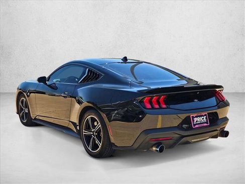 Used 2025 Ford Mustang Coupe RWD image 8