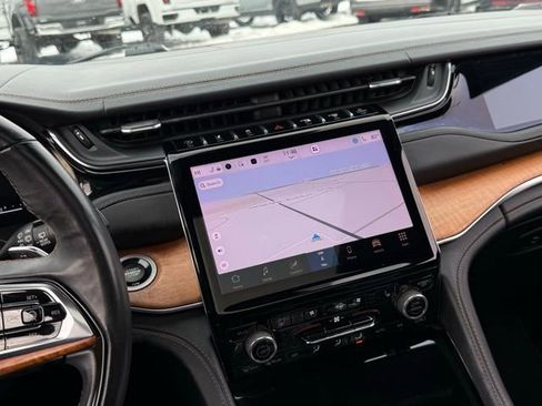 Used 2022 Jeep Grand Cherokee L Summit image 3