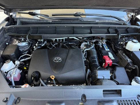 Used 2021 Toyota Highlander Platinum FWD image 51