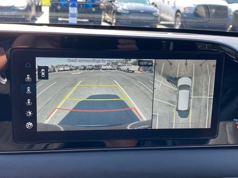 Used 2022 Hyundai Palisade Limited FWD image 16