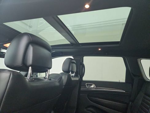 Certified 2018 Jeep Grand Cherokee Limited AWD/4WD image 35