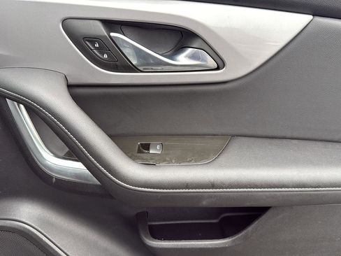 Used 2025 Chevrolet Blazer LT image 27