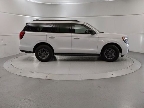 New 2025 Ford Expedition Active AWD/4WD image 2