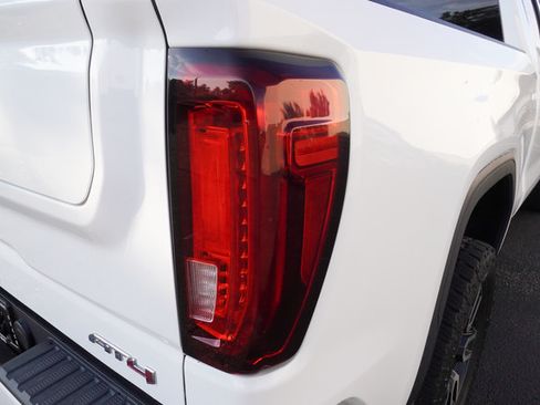 Used 2021 GMC Sierra 1500 AT4 AWD/4WD image 37