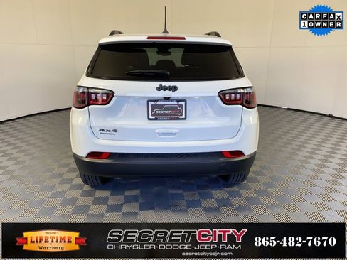 Used 2025 Jeep Compass Latitude w/ Altitude Special Edition image 6