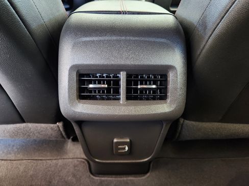 Certified 2024 Chevrolet Equinox RS image 33