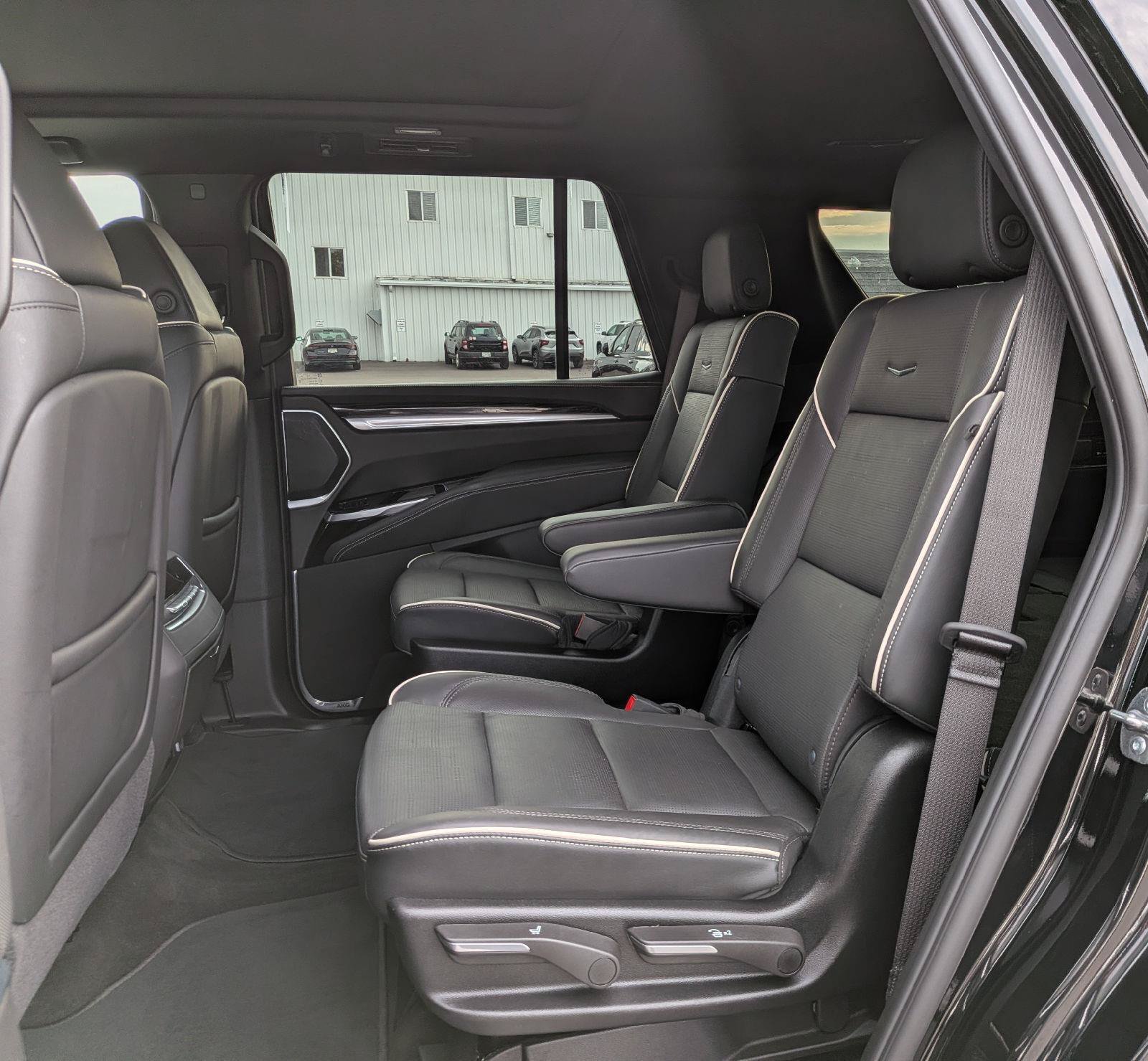 Used 2026 Cadillac Escalade Sport AWD/4WD image 24