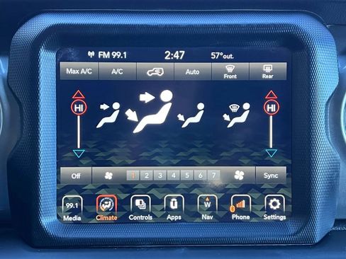 Used 2020 Jeep Wrangler Unlimited Sahara w/ Uconnect 4C Nav & Sound Group AWD/4WD image 32