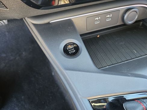 New 2026 Nissan Sentra SR w/ Floor Mat Package FWD image 21