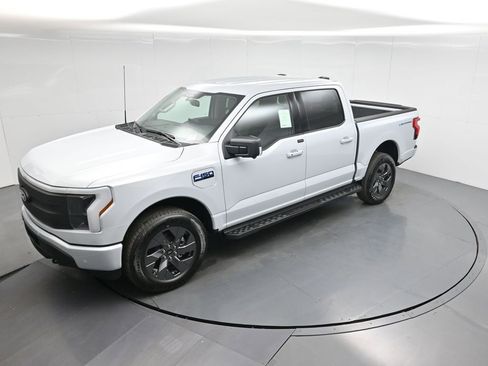 New 2025 Ford F150 Lightning Flash image 27
