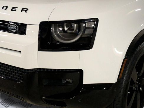 New 2026 Land Rover Defender 110 X-Dynamic SE AWD/4WD image 10