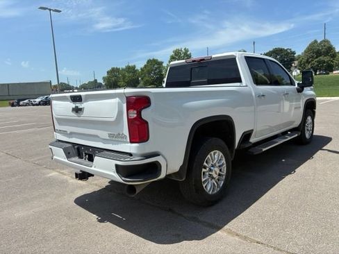 Used 2022 Chevrolet Silverado 3500 High Country w/ Technology Package AWD/4WD image 7