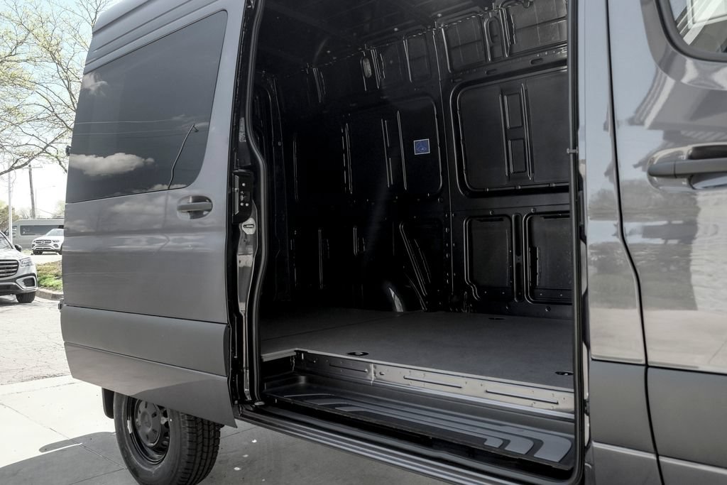 Used 2026 Mercedes-Benz Sprinter 2500 image 10