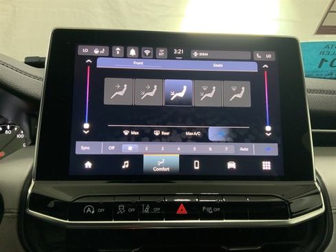 Used 2025 Jeep Compass Limited AWD/4WD image 26