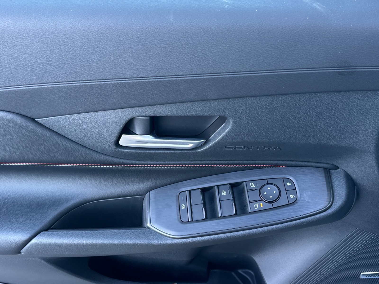 New 2026 Nissan Sentra SR w/ SR Premium Package FWD image 11