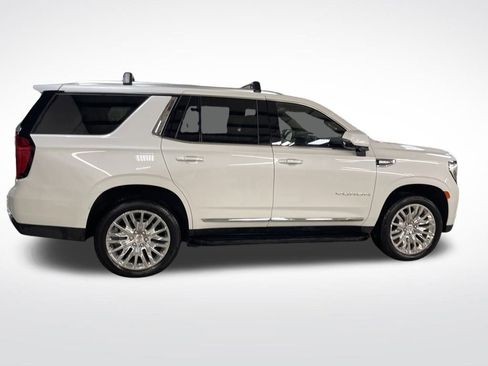 Used 2023 GMC Yukon SLT w/ SLT Premium Package image 5