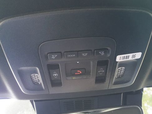 Used 2026 Toyota Camry XSE AWD/4WD image 15
