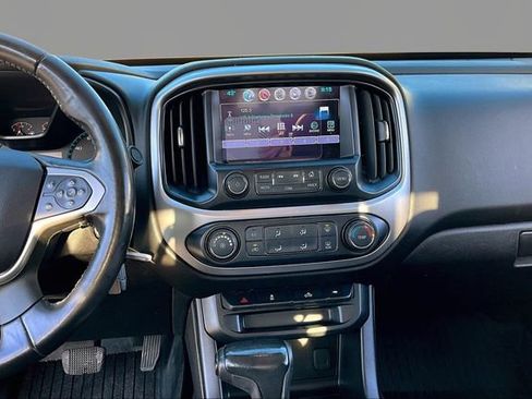 Used 2018 Chevrolet Colorado LT w/ LT Convenience Package image 9