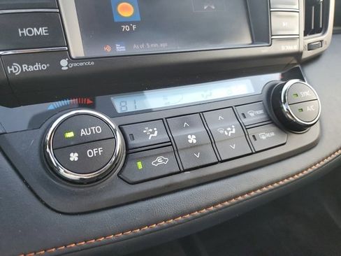 Used 2016 Toyota RAV4 SE image 23