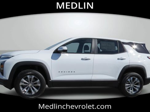 New 2026 Chevrolet Equinox LT w/ Convenience Package II image 5