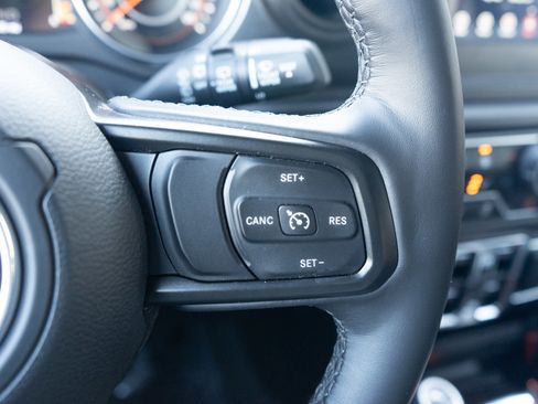 Used 2021 Jeep Wrangler Unlimited Sport image 22